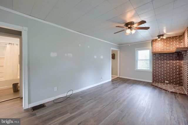 138 CREST AVE, Lancaster, PA 17602