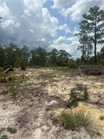 1122 Johns AVE, Lehigh Acres, FL 33972