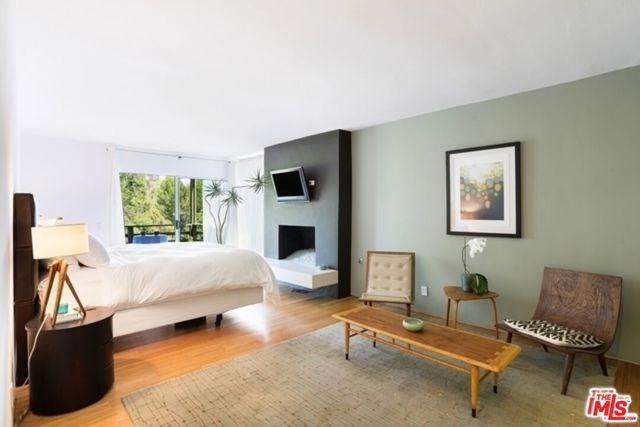 838 N Las Casas Avenue, Los Angeles, CA 90272
