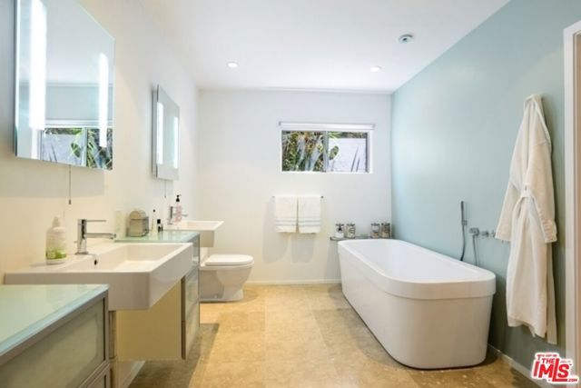 838 N Las Casas Avenue, Los Angeles, CA 90272