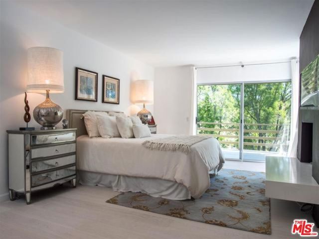 838 N Las Casas Avenue, Los Angeles, CA 90272