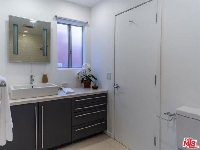 838 N Las Casas Avenue, Los Angeles, CA 90272