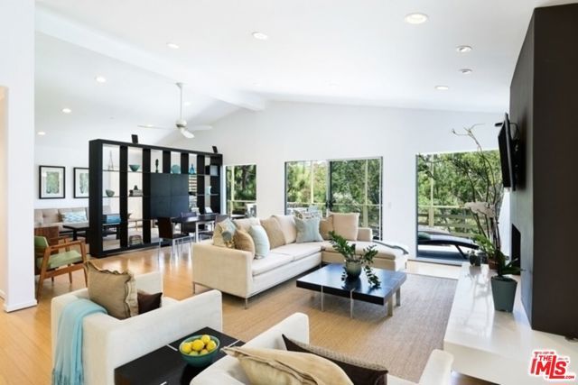 838 N Las Casas Avenue, Los Angeles, CA 90272