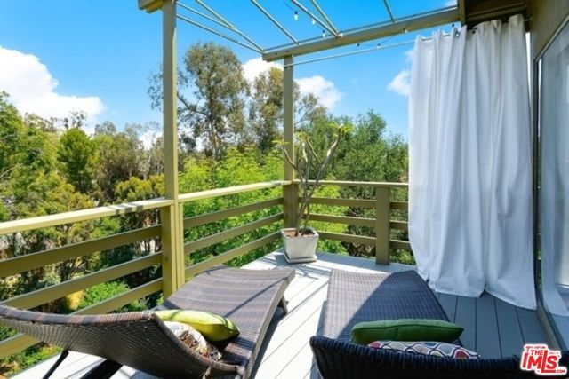 838 N Las Casas Avenue, Los Angeles, CA 90272