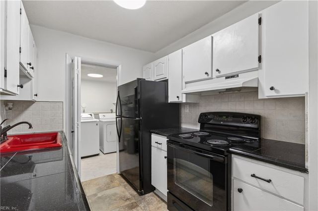 722 Hayes AVE, Virginia Beach, VA 23452