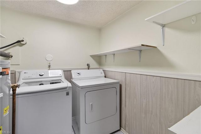 722 Hayes AVE, Virginia Beach, VA 23452