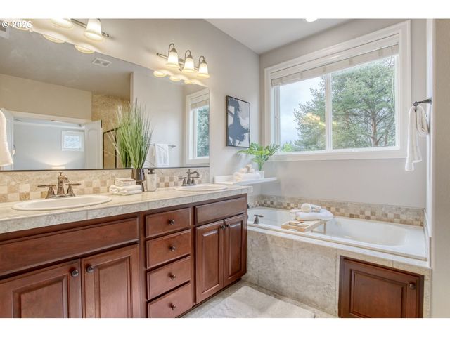 13879 Nw THOMPSON Rd, Portland, OR 97229