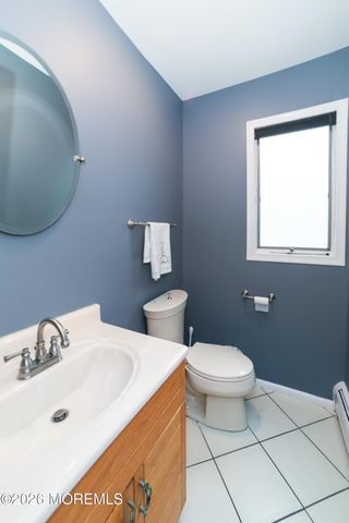 10 Mitchell Court, Marlboro, NJ 07746