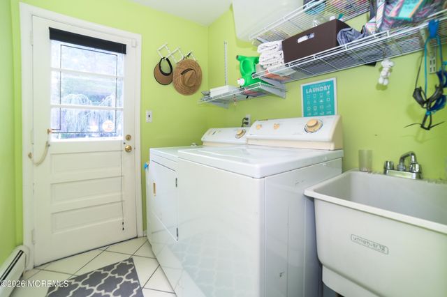 10 Mitchell Court, Marlboro, NJ 07746