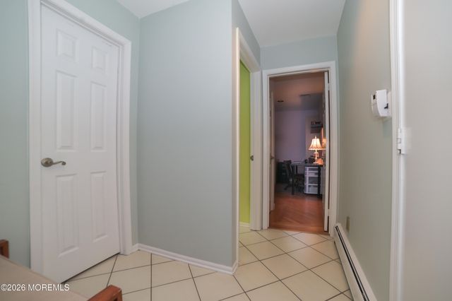 10 Mitchell Court, Marlboro, NJ 07746