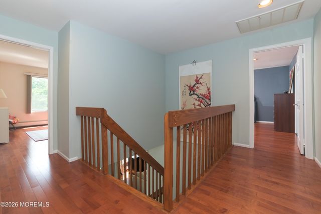 10 Mitchell Court, Marlboro, NJ 07746