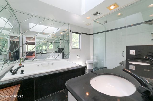 10 Mitchell Court, Marlboro, NJ 07746