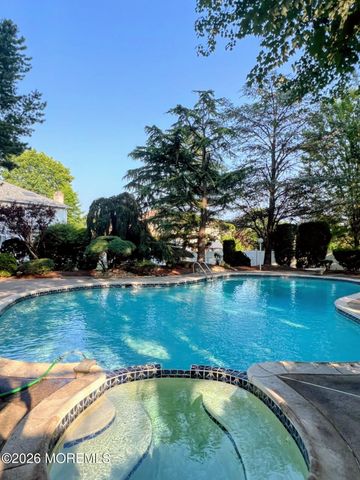 10 Mitchell Court, Marlboro, NJ 07746
