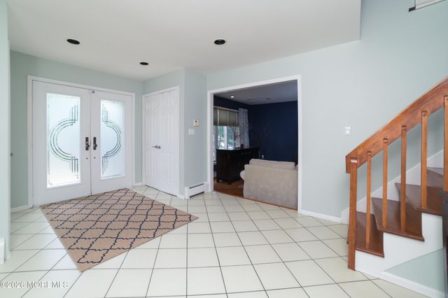 10 Mitchell Court, Marlboro, NJ 07746