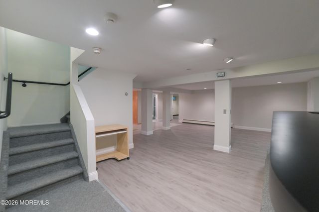 10 Mitchell Court, Marlboro, NJ 07746