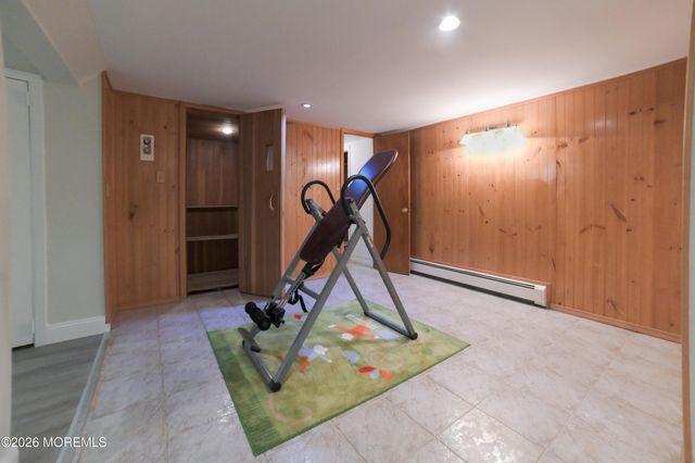 10 Mitchell Court, Marlboro, NJ 07746
