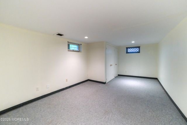 10 Mitchell Court, Marlboro, NJ 07746