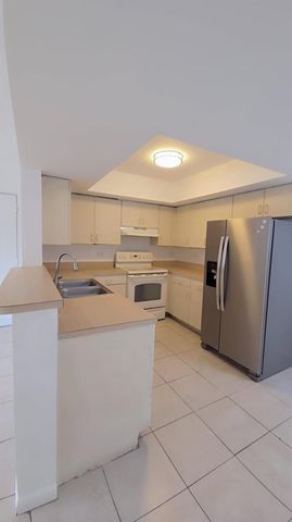 3640 N 56th Avenue 412, Hollywood, FL 33021