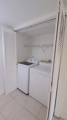 3640 N 56th Avenue 412, Hollywood, FL 33021