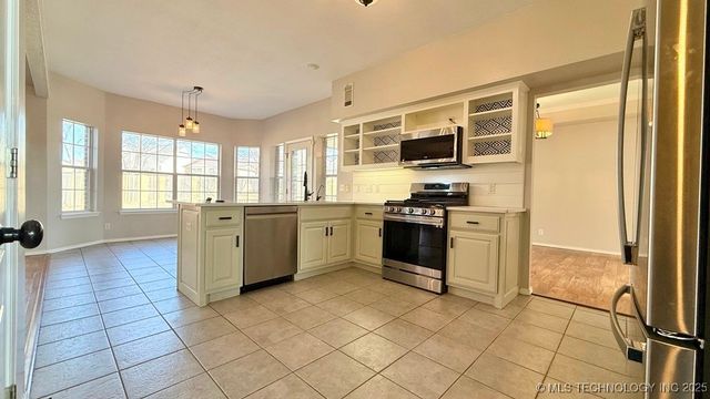 4604 W Quincy Street, Broken Arrow, OK 74012