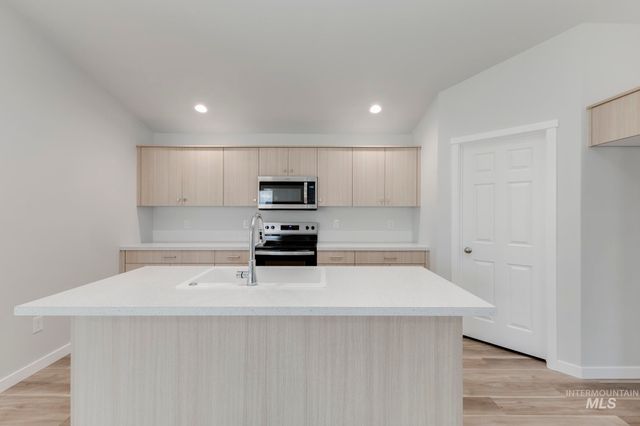 16309 Fill Ave, Caldwell, ID 83607