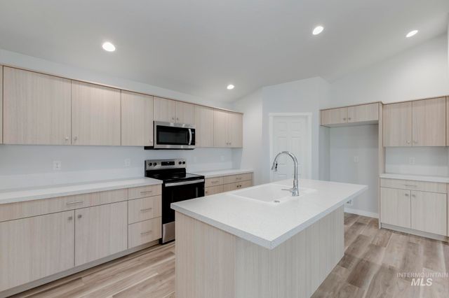 16309 Fill Ave, Caldwell, ID 83607