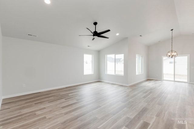 16309 Fill Ave, Caldwell, ID 83607