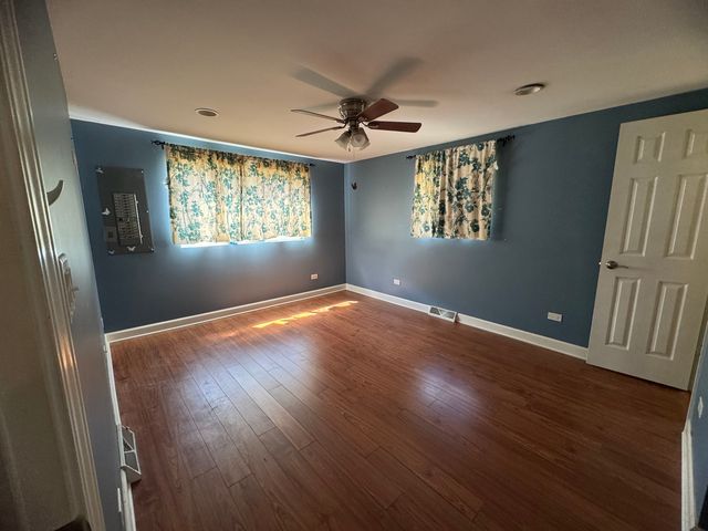 4049 W 89th Place, Hometown, IL 60456