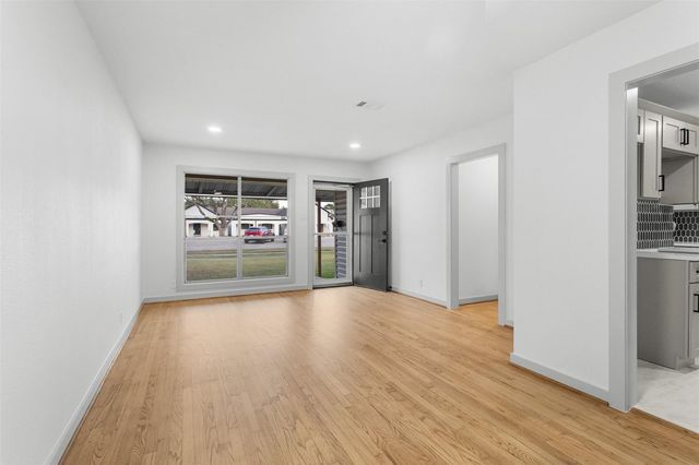 2222 N Grand Boulevard, Pearland, TX 77581