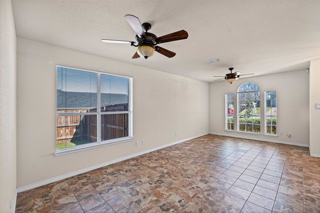 2314 Summer Brook Drive, Weatherford, TX 76087