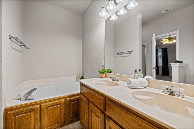 2314 Summer Brook Drive, Weatherford, TX 76087