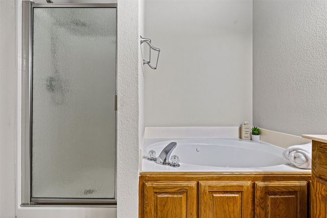 2314 Summer Brook Drive, Weatherford, TX 76087