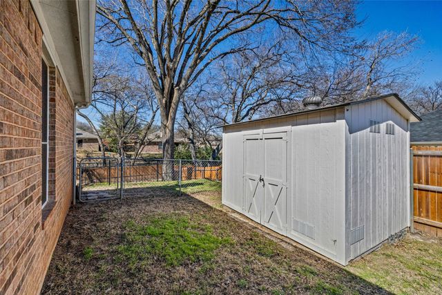 2314 Summer Brook Drive, Weatherford, TX 76087