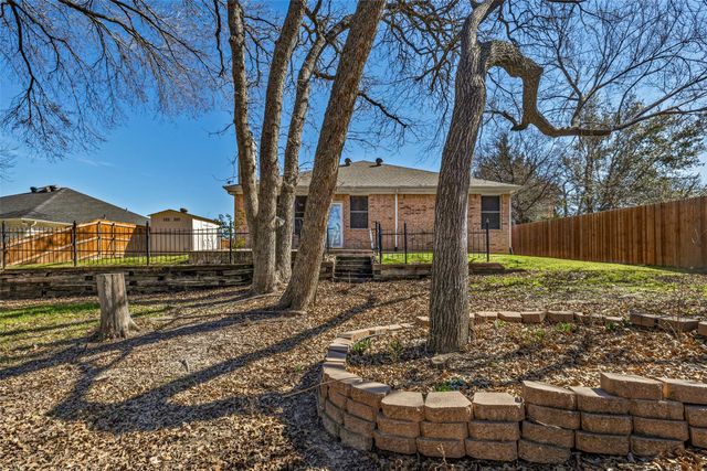 2314 Summer Brook Drive, Weatherford, TX 76087