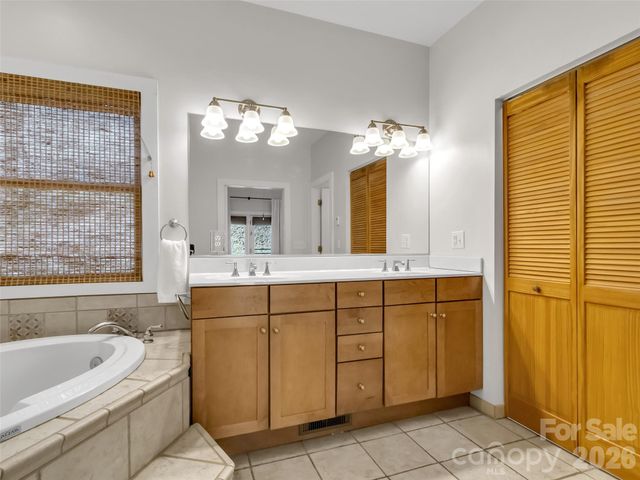 523 Brandywine Road, Waynesville, NC 28786
