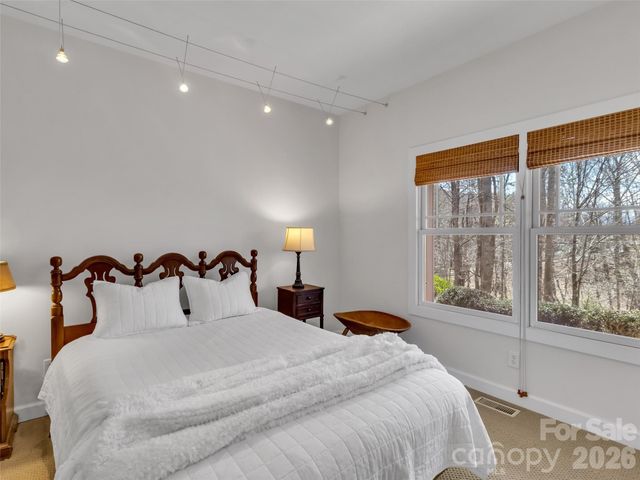 523 Brandywine Road, Waynesville, NC 28786