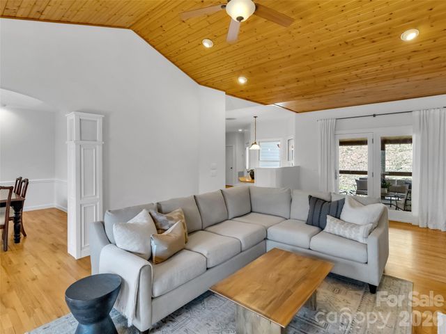 523 Brandywine Road, Waynesville, NC 28786