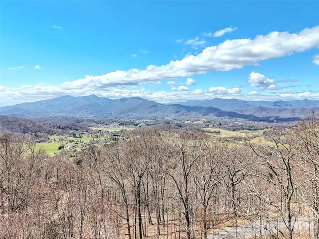 523 Brandywine Road, Waynesville, NC 28786