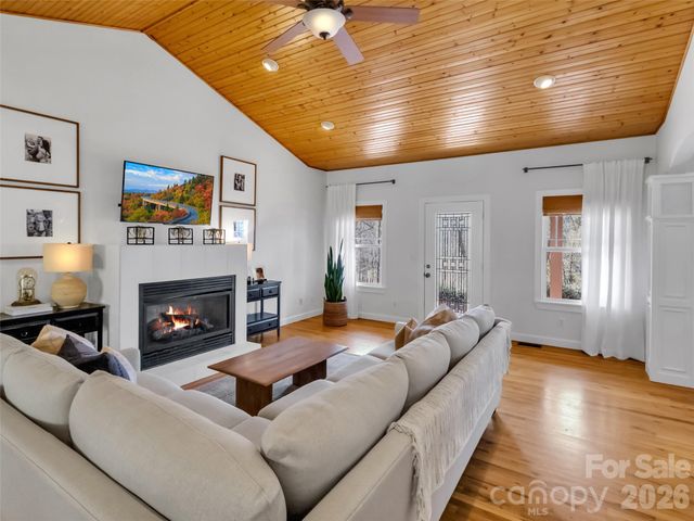 523 Brandywine Road, Waynesville, NC 28786