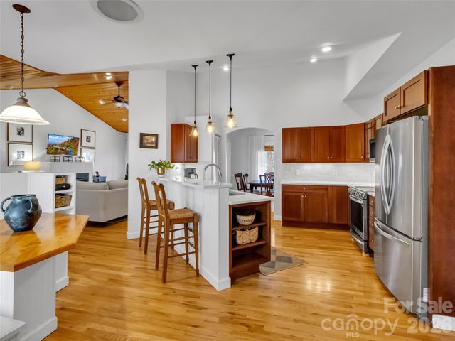 523 Brandywine Road, Waynesville, NC 28786