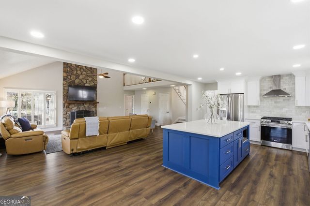 6421 Arbor Wood Drive, Flowery Branch, GA 30542