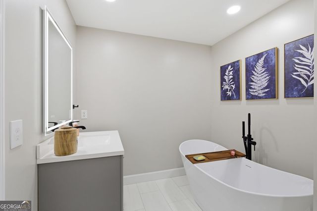 6421 Arbor Wood Drive, Flowery Branch, GA 30542