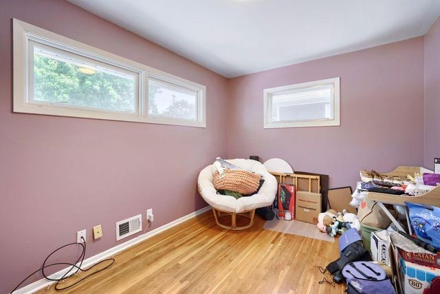 2550 Aldine Street, Roseville, MN 55113