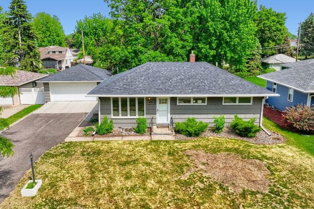 2550 Aldine Street, Roseville, MN 55113