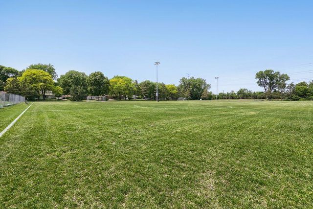 2550 Aldine Street, Roseville, MN 55113