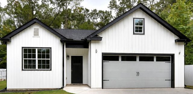 110 N 6th Street, Easley, SC 29640