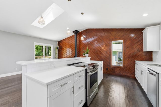 6834 Cherry Street, Coloma Twp, MI 49038