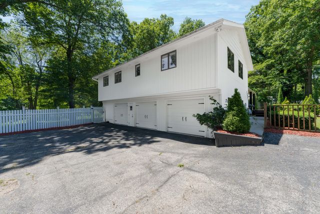 6834 Cherry Street, Coloma Twp, MI 49038