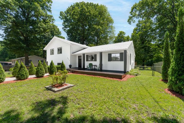6834 Cherry Street, Coloma Twp, MI 49038