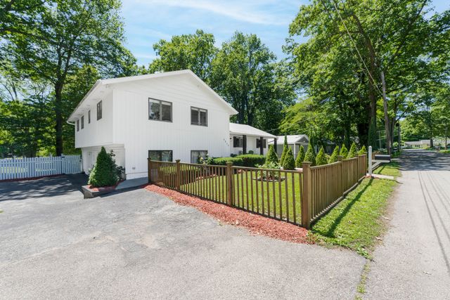6834 Cherry Street, Coloma Twp, MI 49038